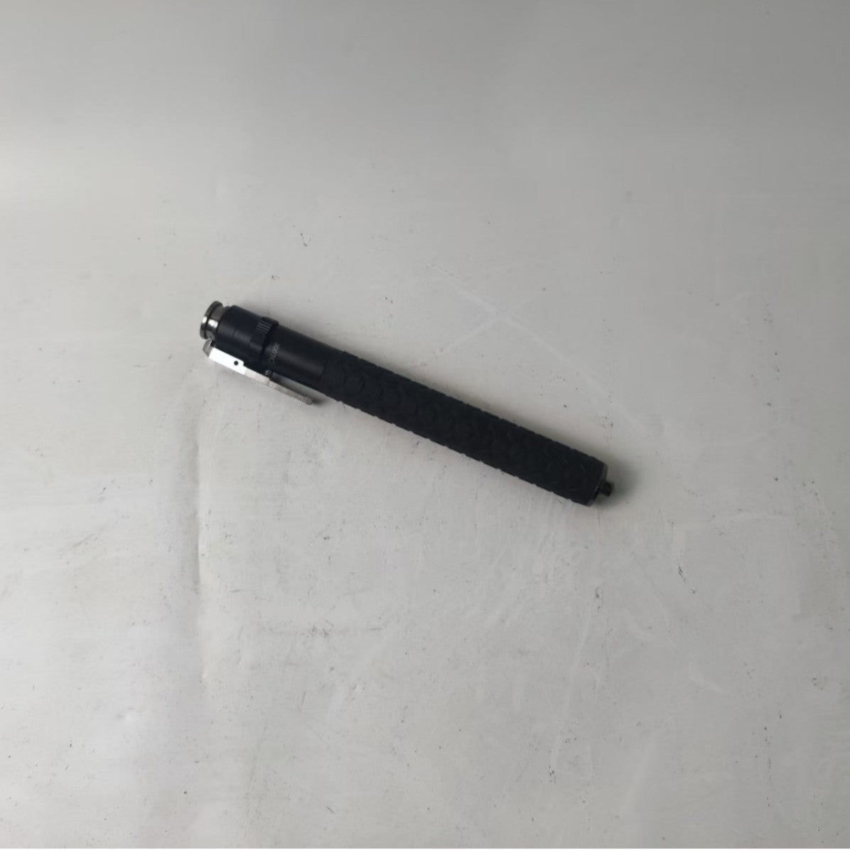 21-inch spring baton, expandable baton, car-mounted self-defense baton, telescopic baton, self-defense product, spring baton, automatic