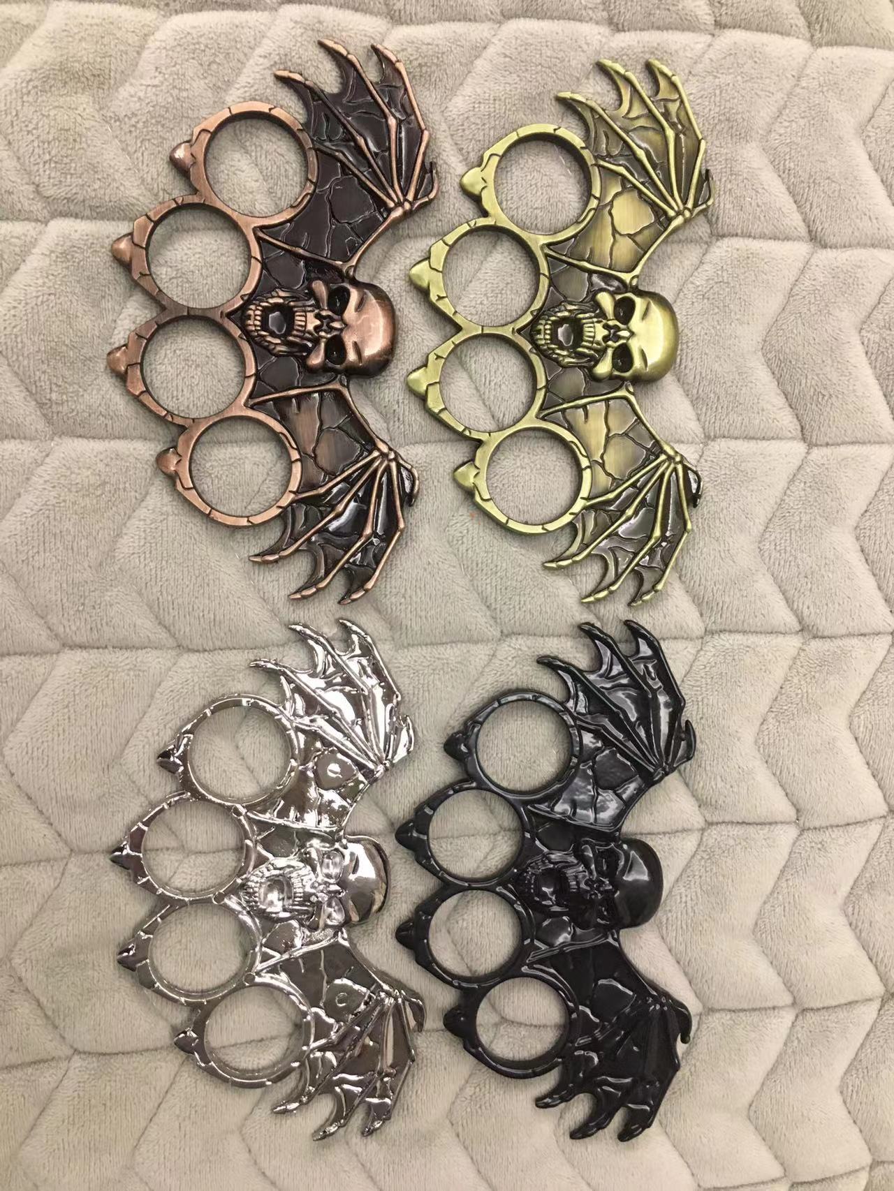 Batman Zinc Alloy Four-Finger Knuckles Self-Defense Weapon